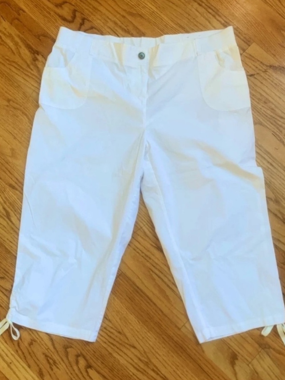 White Capri Pants